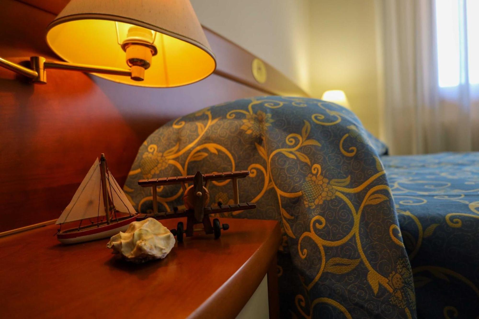 Easy Hotel Meryon Sottomarina Eksteriør billede