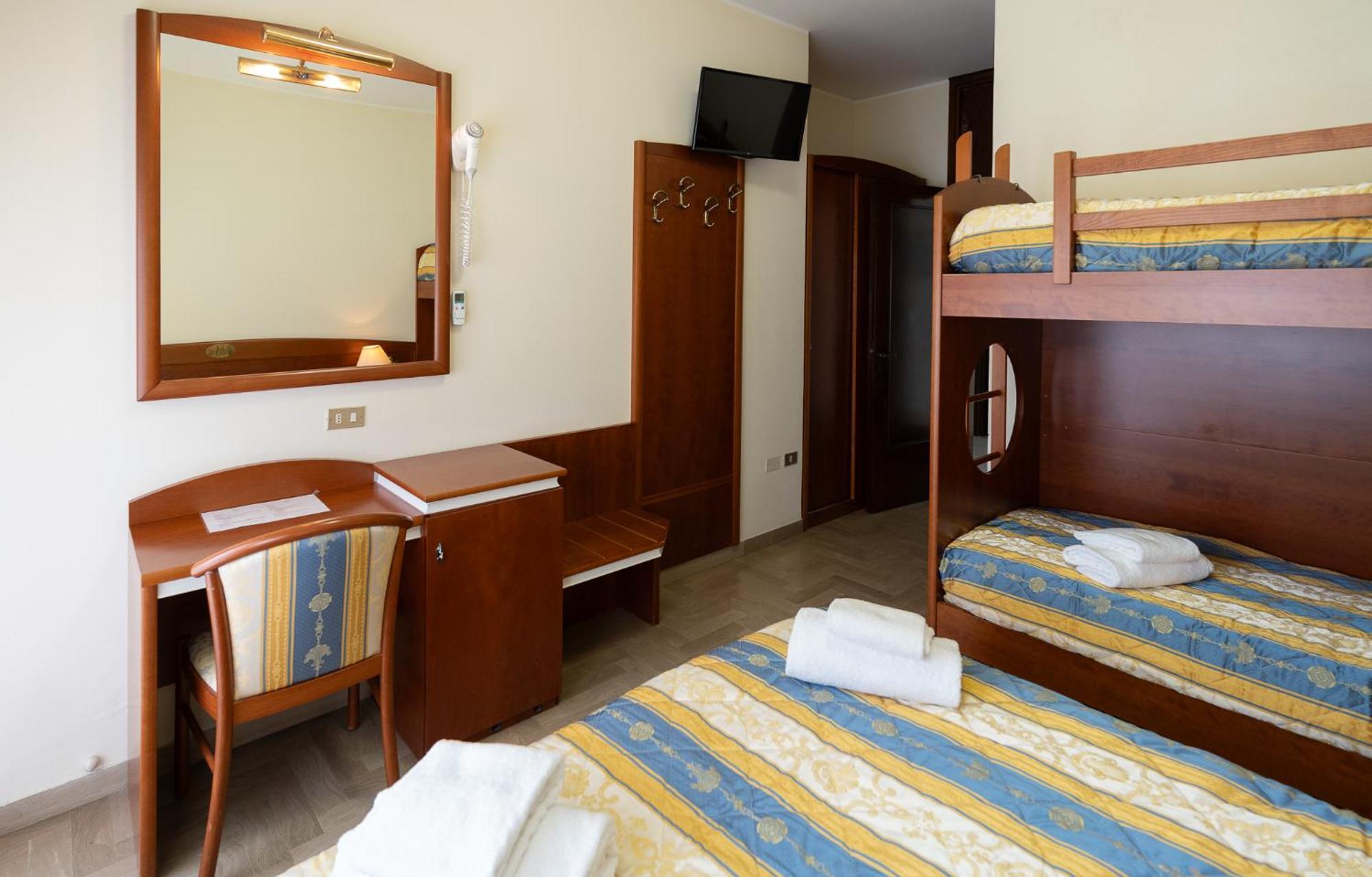 Easy Hotel Meryon Sottomarina Værelse billede
