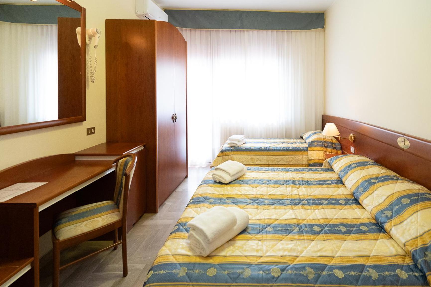Easy Hotel Meryon Sottomarina Værelse billede