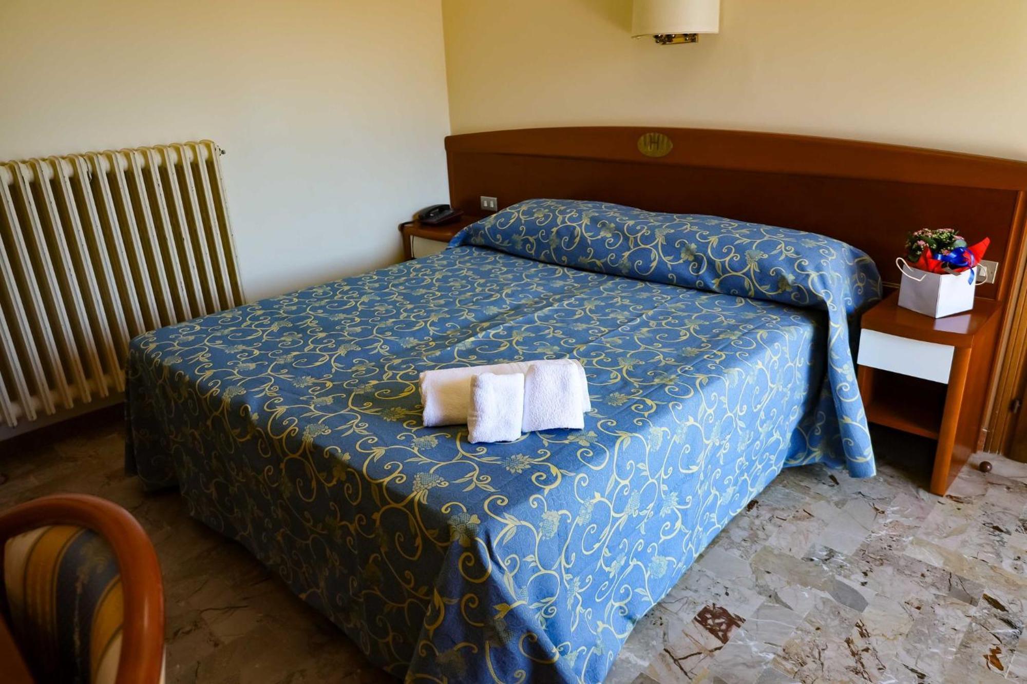 Easy Hotel Meryon Sottomarina Eksteriør billede
