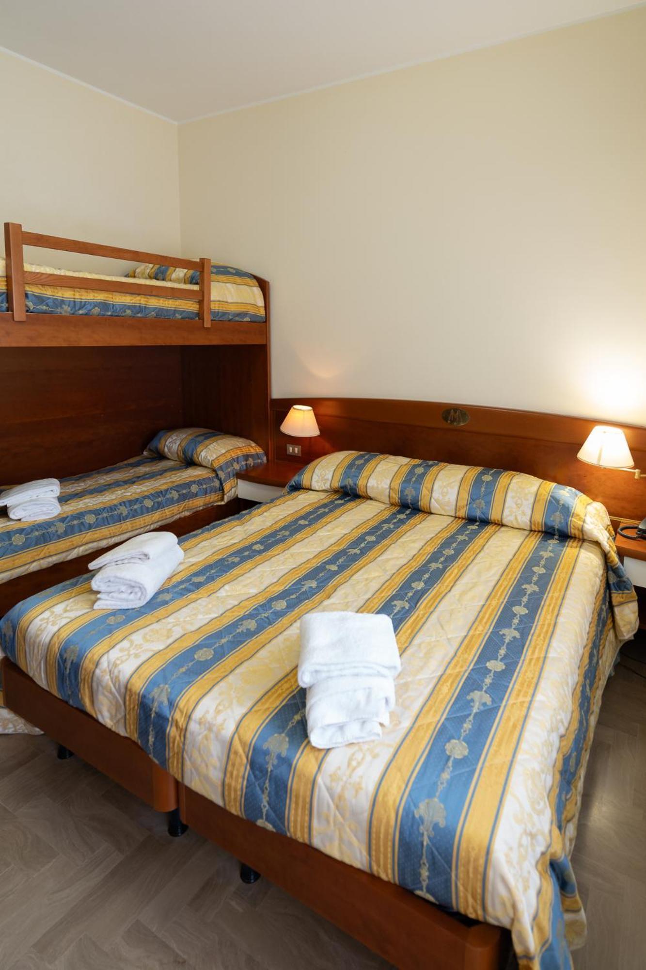 Easy Hotel Meryon Sottomarina Eksteriør billede